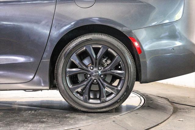 2020 Chrysler Pacifica 35th Anniversary Limited