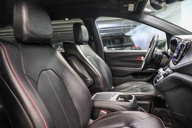 2020 Chrysler Pacifica 35th Anniversary Limited