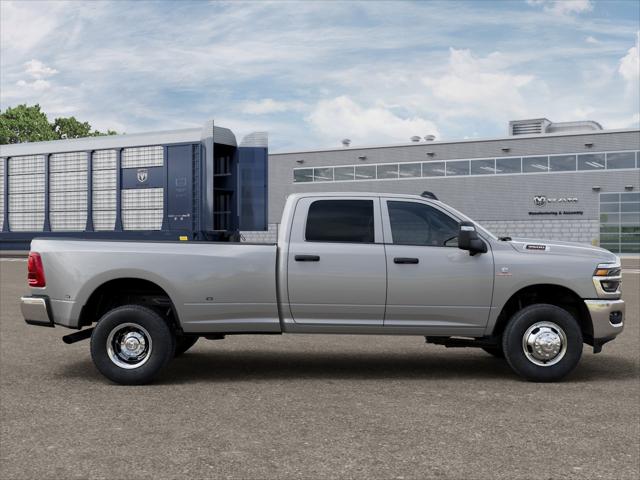 2026 Ram 3500 Tradesman Crew Cab 4x4 8 Box