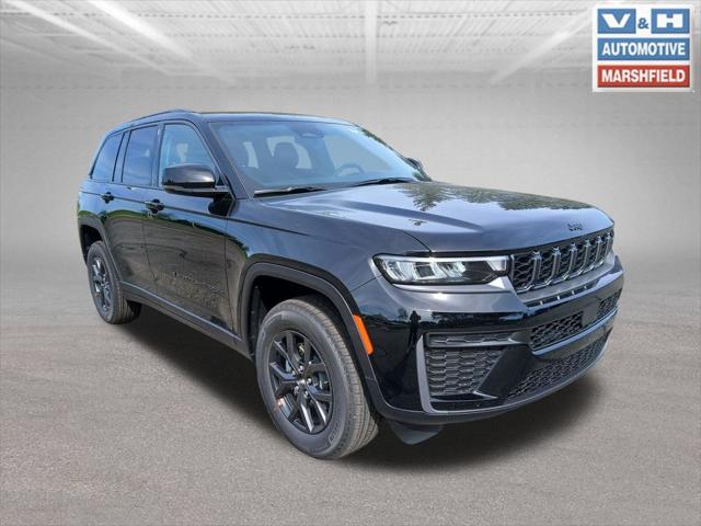 2027 Jeep Grand Cherokee Laredo Altitude for sale in Marshfield, WI