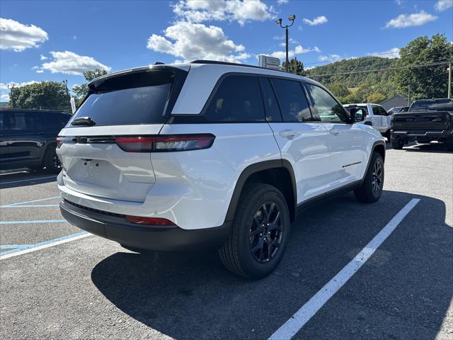2027 Jeep Grand Cherokee GRAND CHEROKEE LAREDO ALTITUDE 4X4