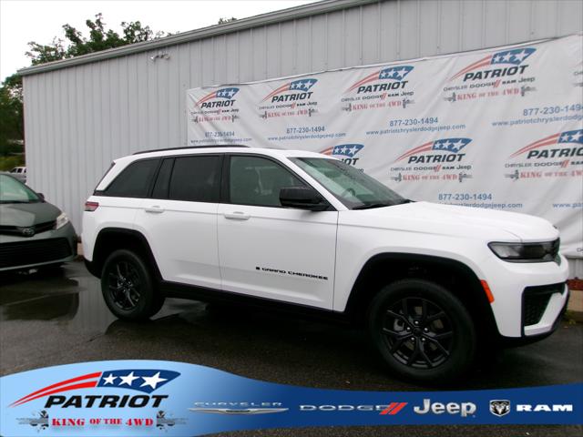 2027 Jeep Grand Cherokee Laredo Altitude for sale in Oakland, MD