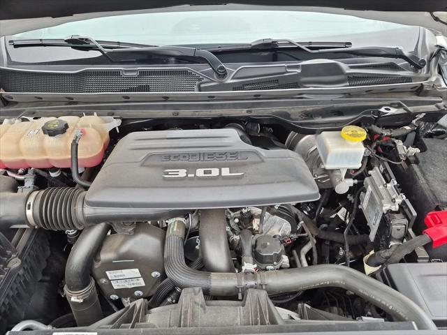 2022 Ram 1500 Laramie Crew Cab 4x4 57 Box