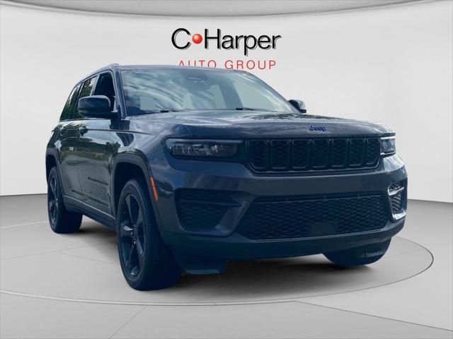 2023 Jeep Grand Cherokee Altitude 4x4 2023 Jeep Grand Cherokee Altitude 4x4