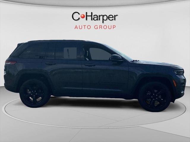 2023 Jeep Grand Cherokee Altitude 4x4 2023 Jeep Grand Cherokee Altitude 4x4
