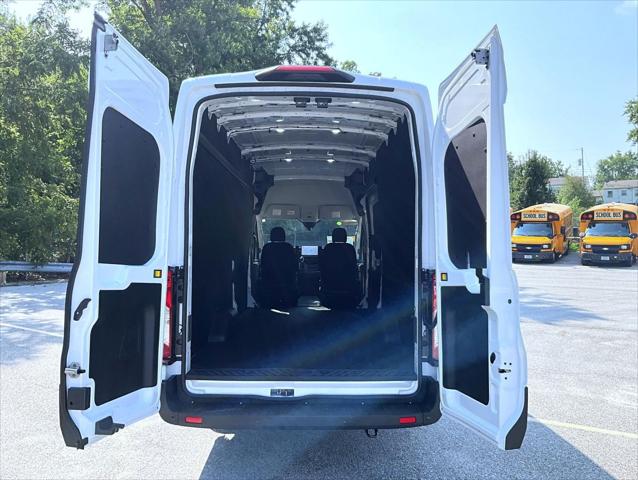 2026 Ford Transit Cargo Van Base