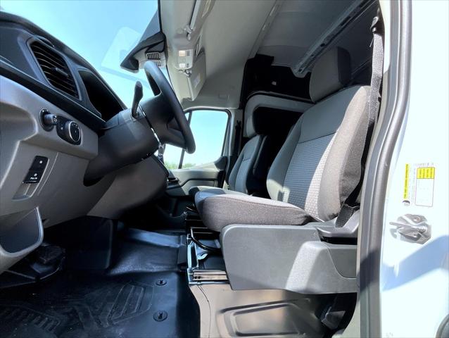 2026 Ford Transit Cargo Van Base