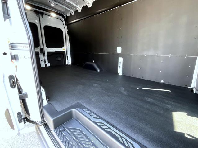 2026 Ford Transit Cargo Van Base