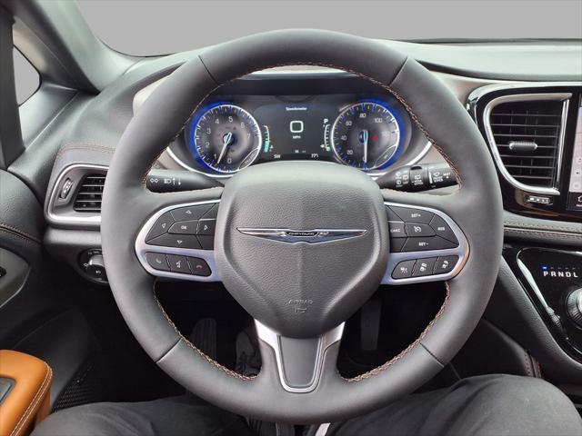 2026 Chrysler Pacifica Pinnacle AWD