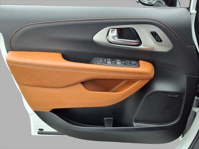 2026 Chrysler Pacifica Pinnacle AWD