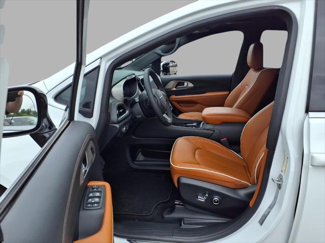 2026 Chrysler Pacifica Pinnacle AWD