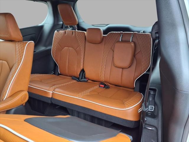 2026 Chrysler Pacifica Pinnacle AWD