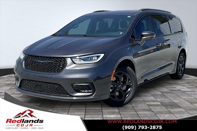 2021 Chrysler Pacifica Hybrid Limited for sale in Redlands, CA