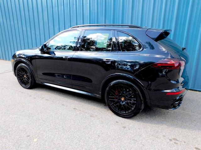 2016 Porsche Cayenne GTS
