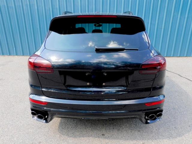 2016 Porsche Cayenne GTS