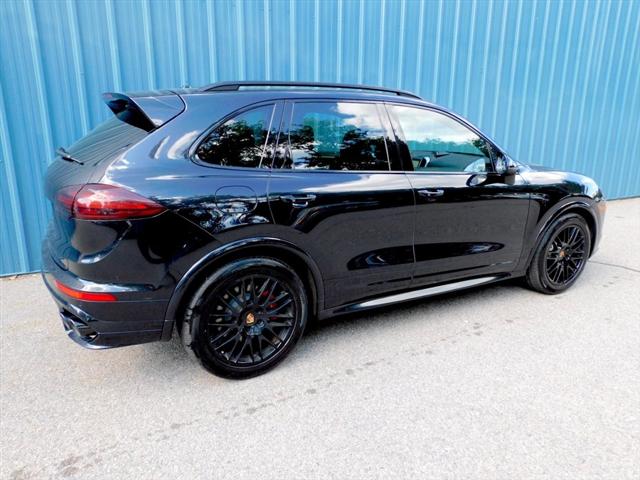 2016 Porsche Cayenne GTS
