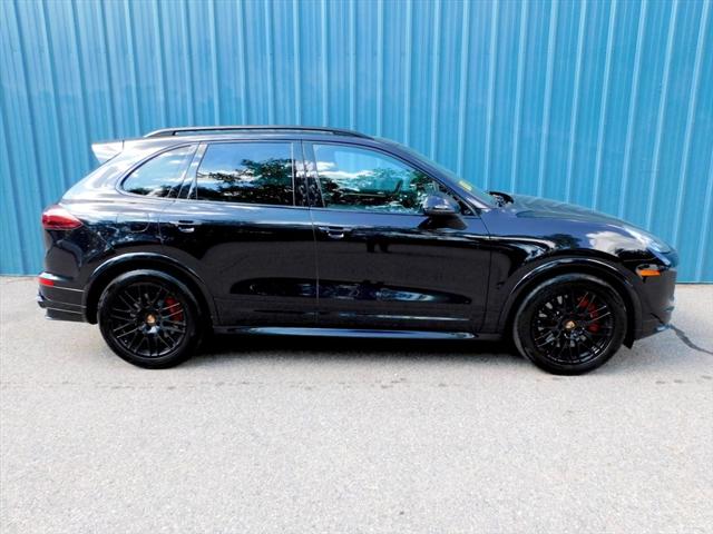 2016 Porsche Cayenne GTS
