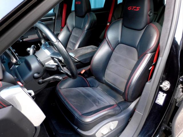 2016 Porsche Cayenne GTS