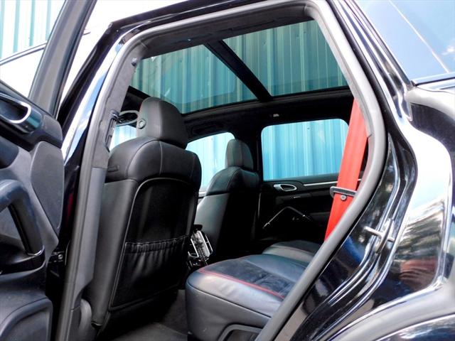 2016 Porsche Cayenne GTS