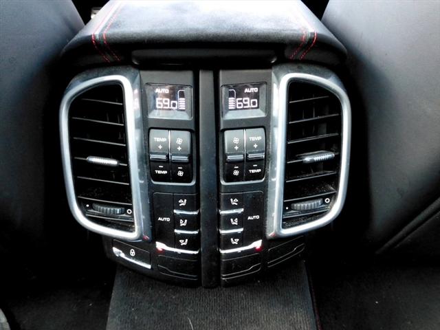 2016 Porsche Cayenne GTS