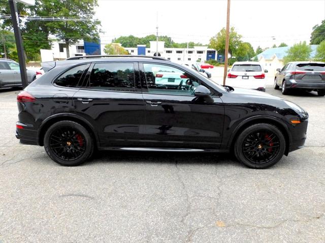 2016 Porsche Cayenne GTS