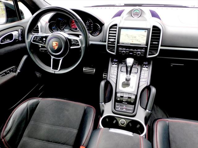 2016 Porsche Cayenne GTS
