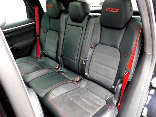 2016 Porsche Cayenne GTS