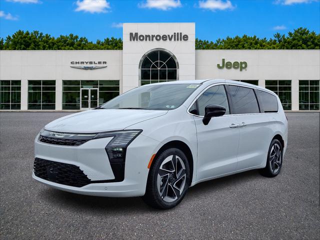 2027 Chrysler Pacifica Limited for sale in Monroeville, PA