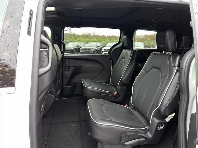 2027 Chrysler Pacifica Limited