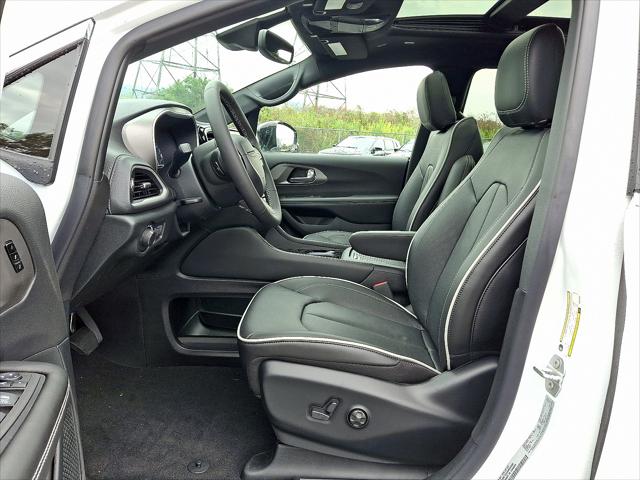 2027 Chrysler Pacifica Limited
