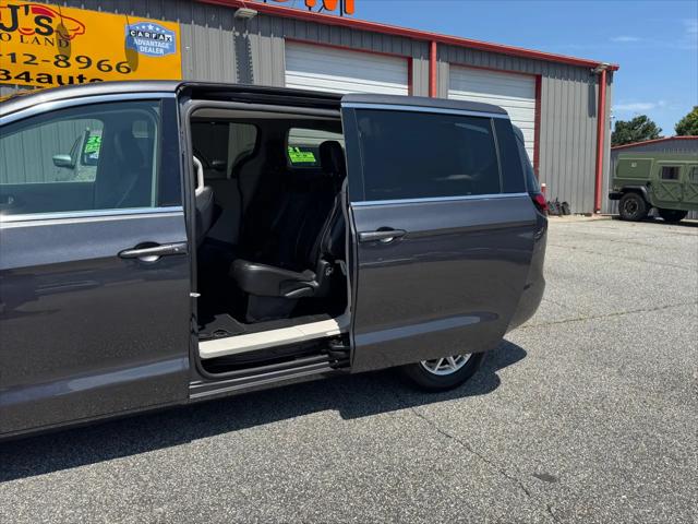 2023 Chrysler Pacifica Touring L