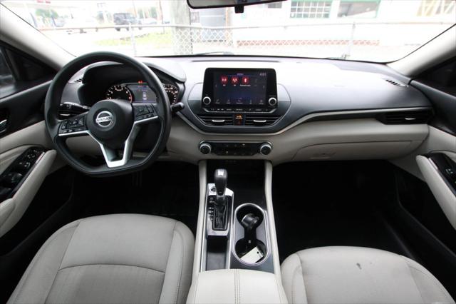 2021 Nissan Altima SV FWD