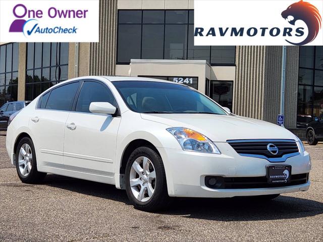 2009 Nissan Altima 2.5 S for sale in Burnsville, MN