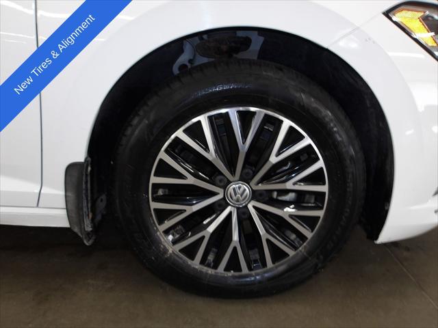 2021 Volkswagen Jetta 1.4T R-Line
