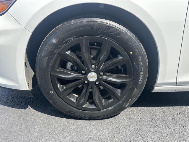 Used 2025 Chevrolet Malibu FWD 1LT For Sale in Toledo, OH
