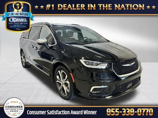 2024 Chrysler Pacifica Pinnacle for sale in Fort Wayne, IN