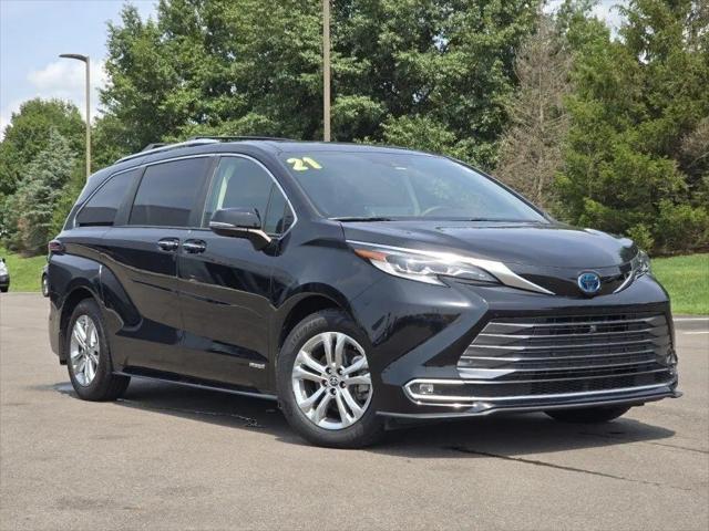 2021 Toyota Sienna Platinum for sale in Lancaster, OH