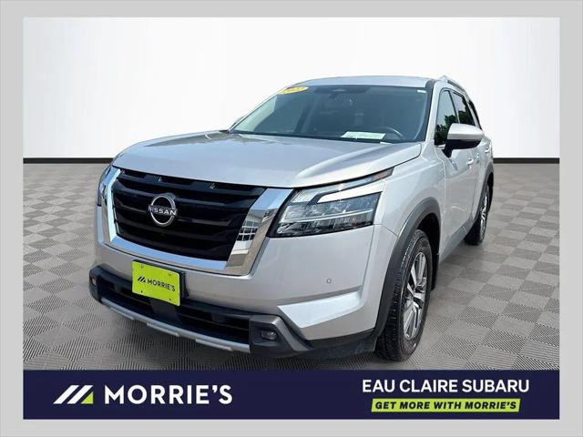 2022 Nissan Pathfinder SL 4WD for sale in Eau Claire, WI