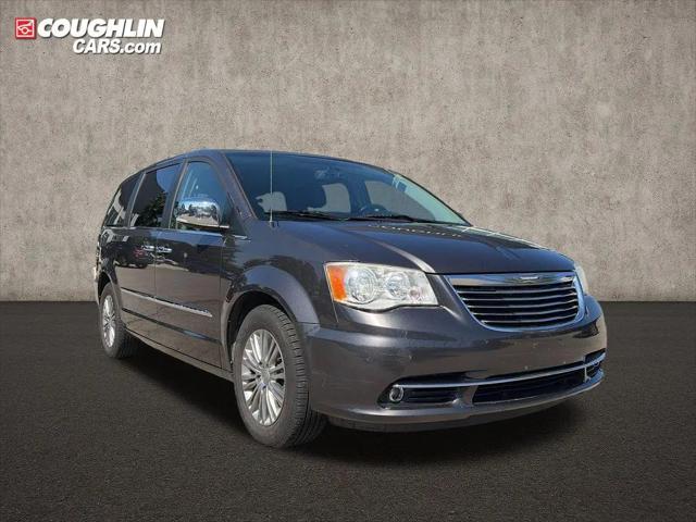 2015 Chrysler Town & Country Touring-L for sale near Lewis Center, OH