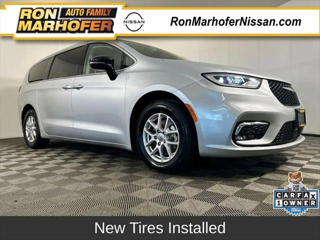 2024 Chrysler Pacifica Touring L for sale in Cuyahoga Falls, OH