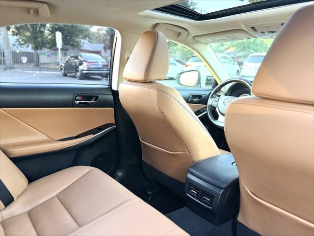 2016 Lexus IS 200t Base 4dr Sedan