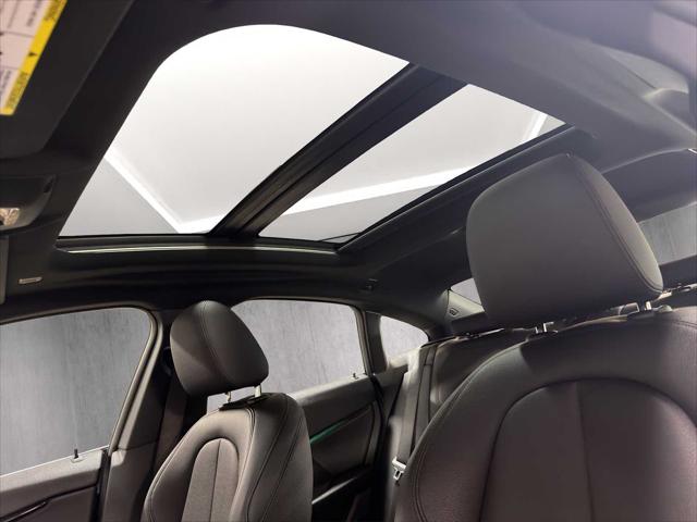 2021 BMW Coupe xDrive