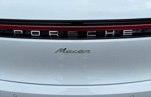2023 Porsche Macan Base