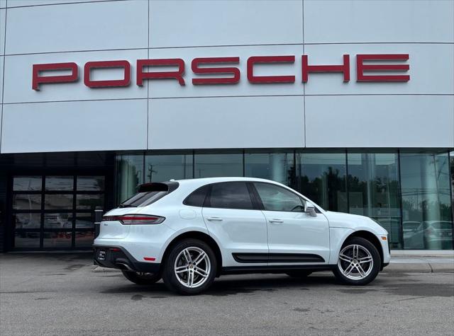 2023 Porsche Macan Base