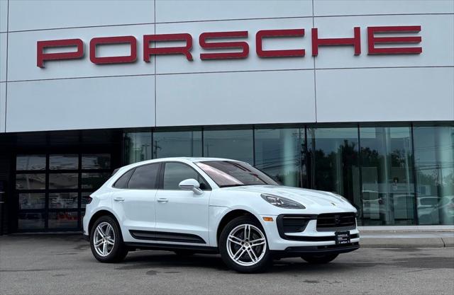 2023 Porsche Macan Base