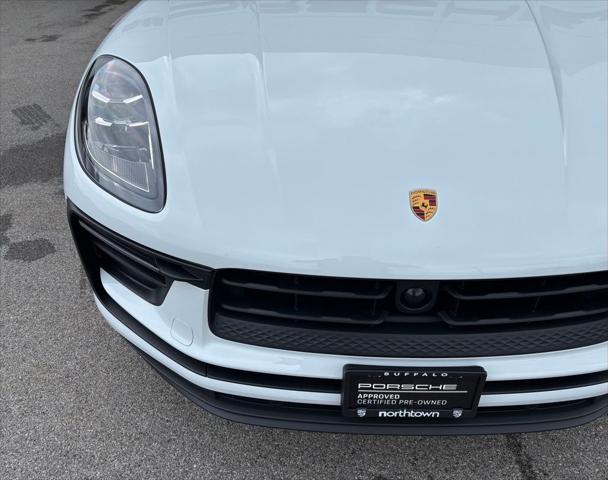 2023 Porsche Macan Base