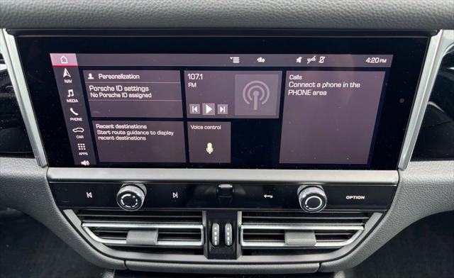 2023 Porsche Macan Base
