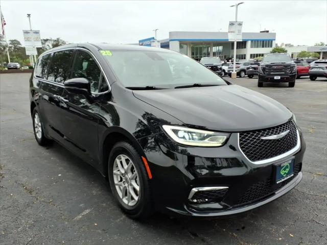 2025 Chrysler Pacifica Select for sale in ROCKFORD, IL