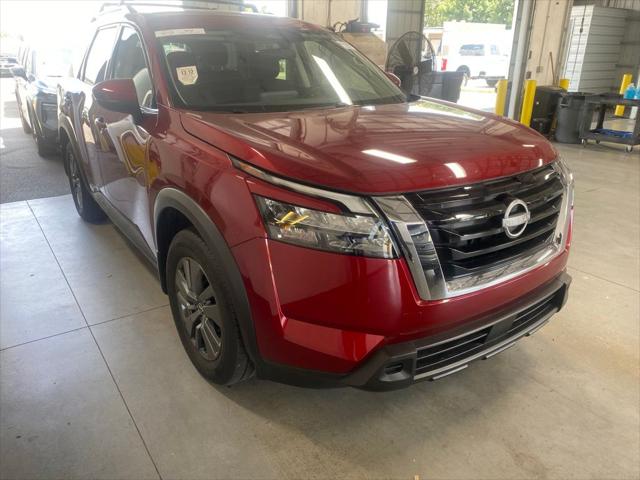 2024 Nissan Pathfinder SV 4WD for sale in Groveport, OH