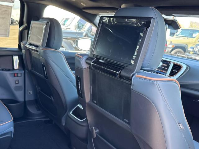2027 Chrysler Pacifica Pinnacle